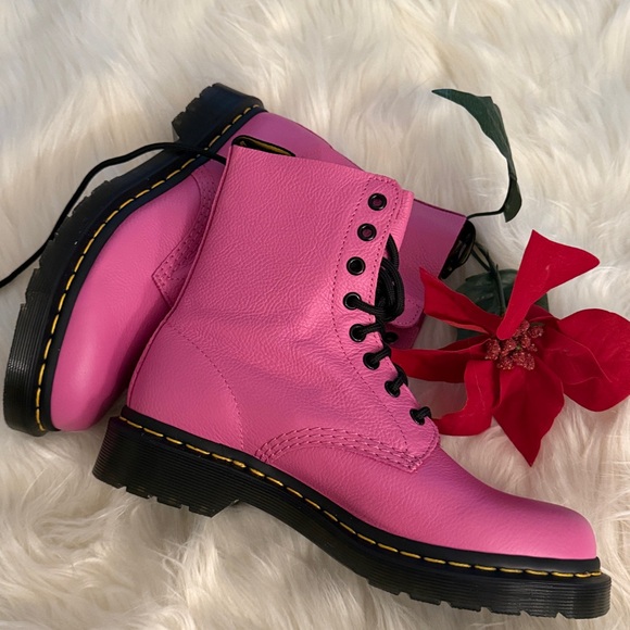 Dr. Martens Vibrant Pink Combat Boots for Ladies NWOT🔥 - Picture 11 of 15